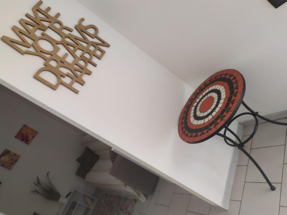 La Quiete Hotel Senna Comasco ภายนอก รูปภาพ